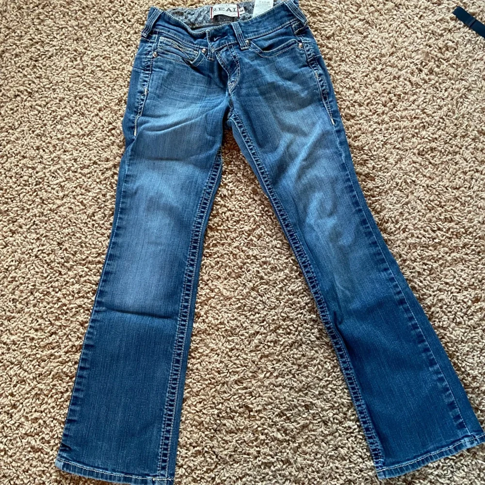 NWOT Ariat Boot Cut Jeans - Picture 2 of 3